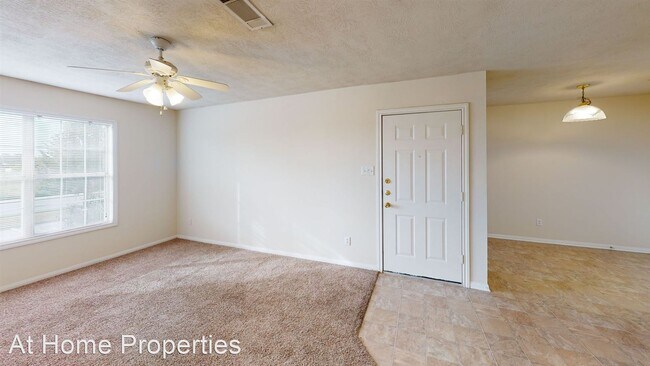 Foto del edificio - 3 br, 3 bath House - 100 Deacon #101