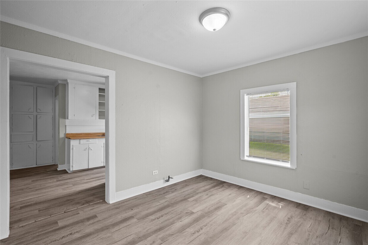 Foto principal - 331 9th St N