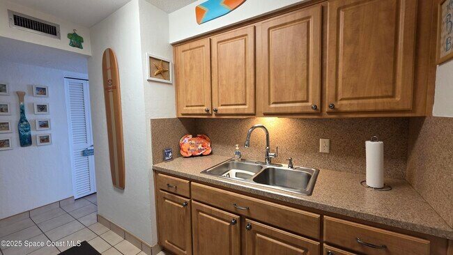 Foto del edificio - 8401 N Atlantic Ave