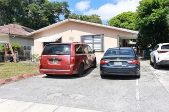 Building Photo - 1321 N 58th Ave