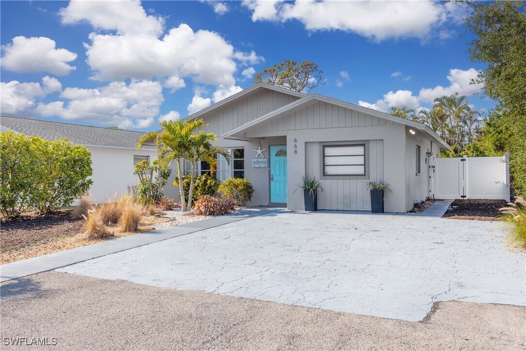 Foto principal - 668 94th Ave N