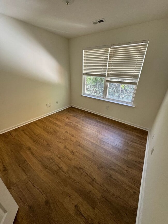 Building Photo - 742 Shellstone Pl