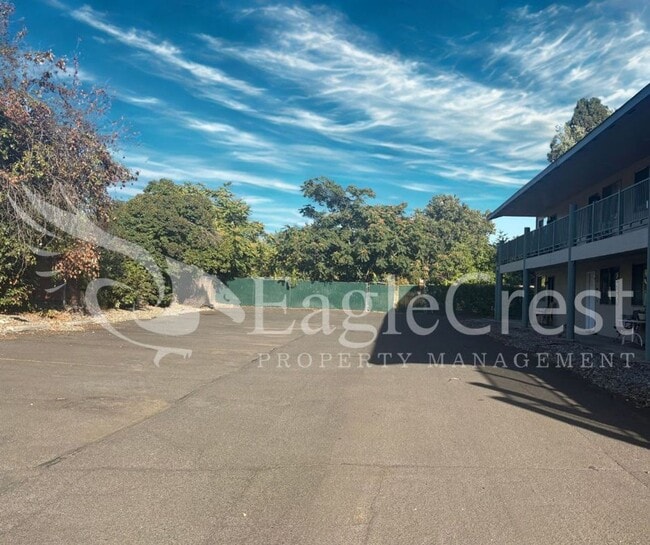 Building Photo - 17/19 S. Roosevelt