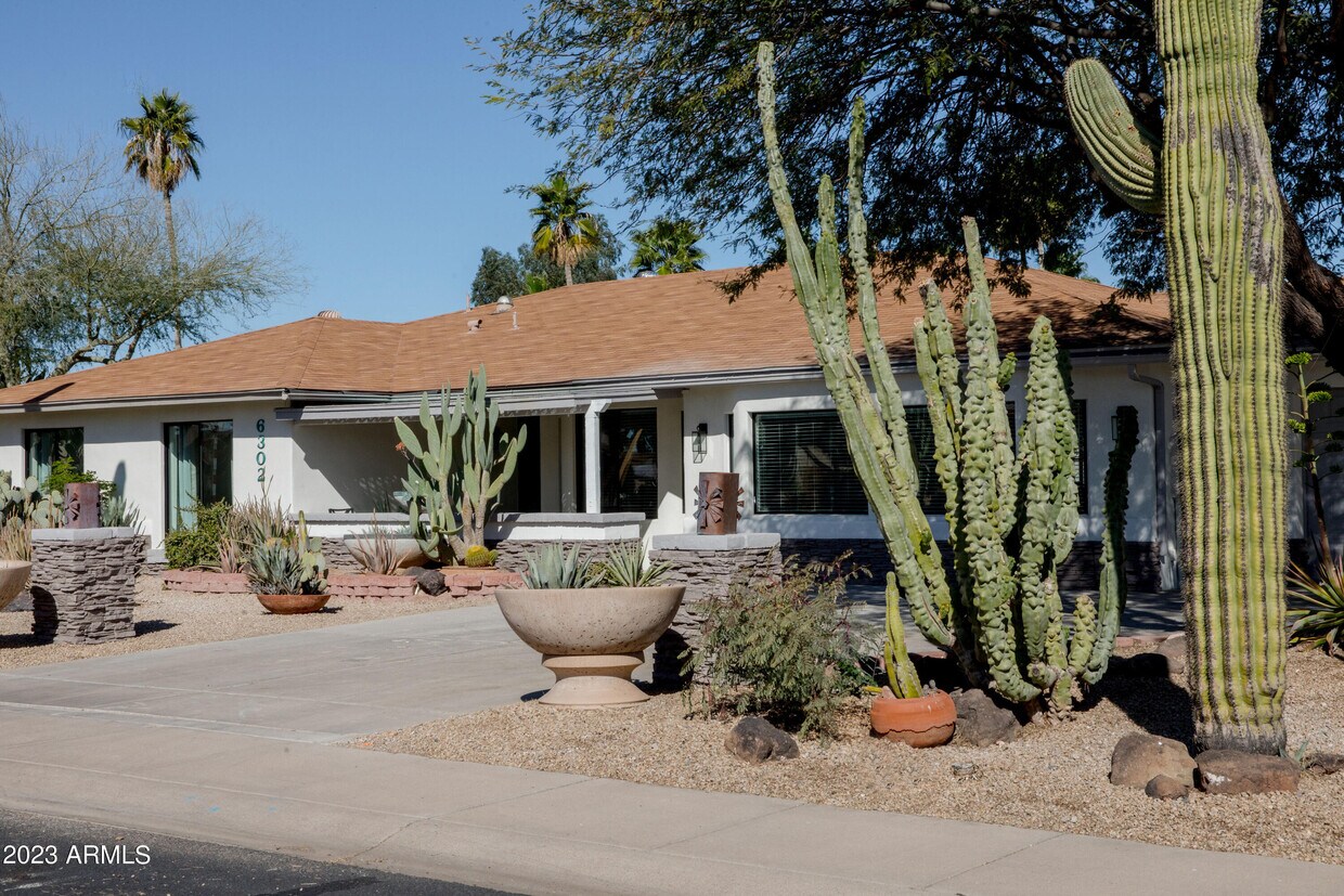 Primary Photo - 6302 E Winchcomb Dr