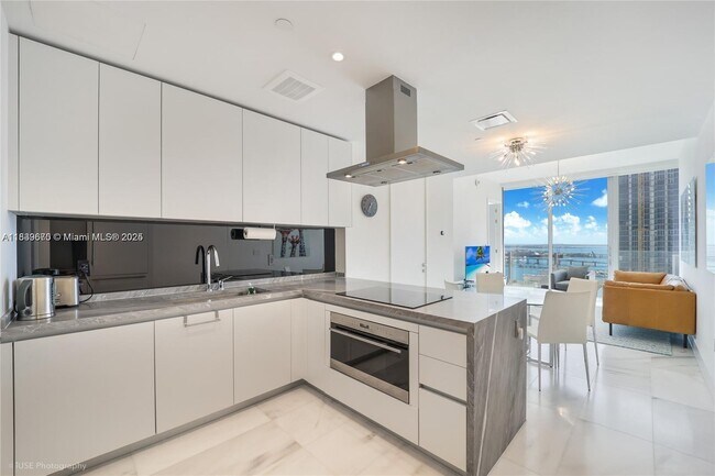 Foto del edificio - 700 NE 26th Terrace