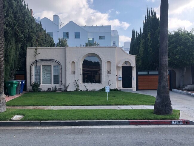 Foto del edificio - 128 S Carson Rd