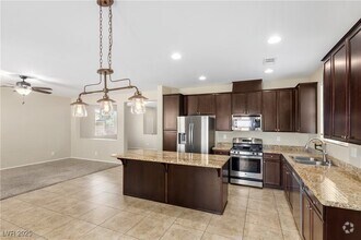 Building Photo - 7605 Lake Fork Peak St