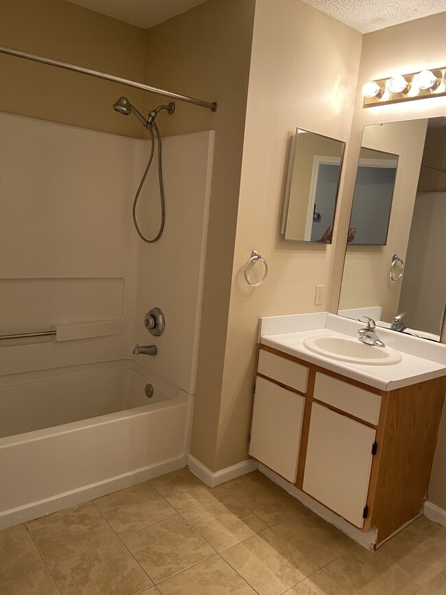 Guest Bathroom - 20 Old South Ct