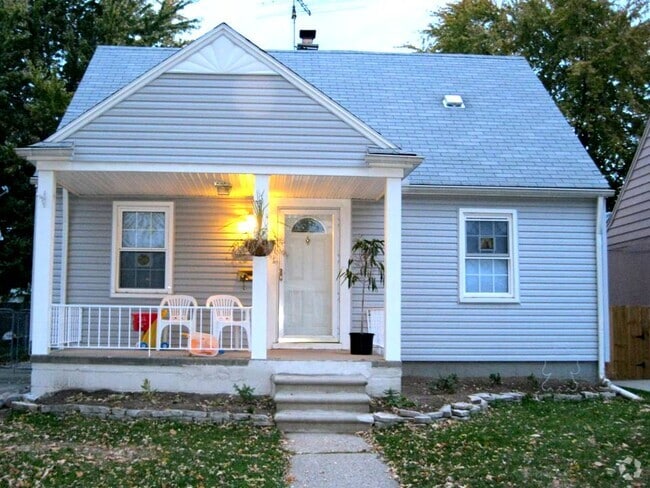 Building Photo - 21738 Tuscany Ave