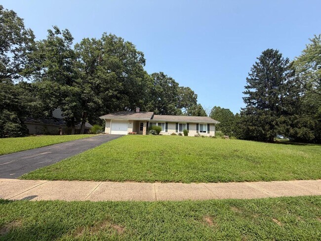 Building Photo - 28 Cambridge Dr