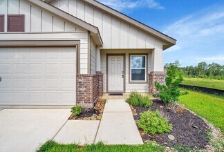 Building Photo - 40843 Mostyn Hill Dr