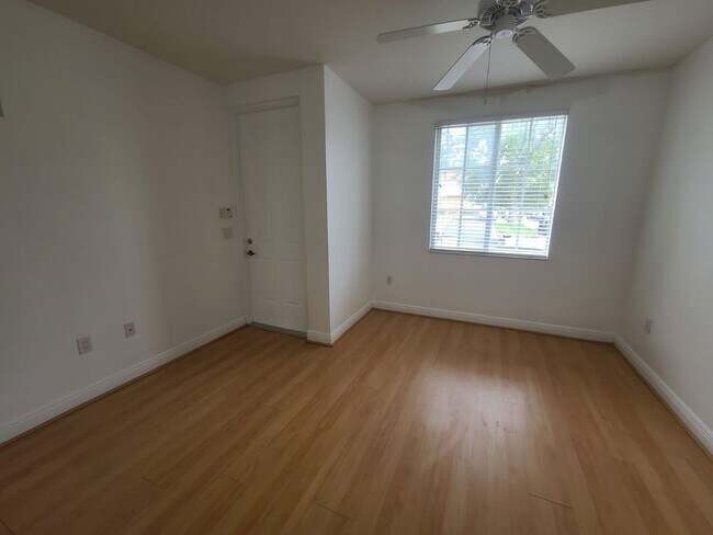 Building Photo - 1 BED 1 BATH APARTMENT | FT. LAUDERDALE