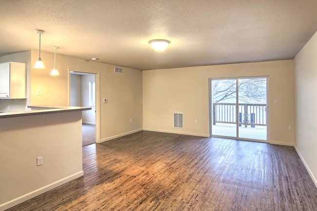 Foto del edificio - 3220 Fern Creek Ln