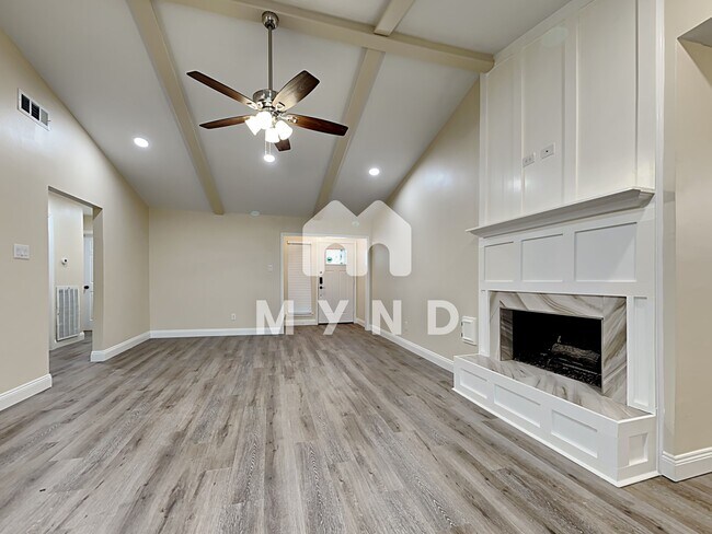 Building Photo - 2905 Shady Creek Dr