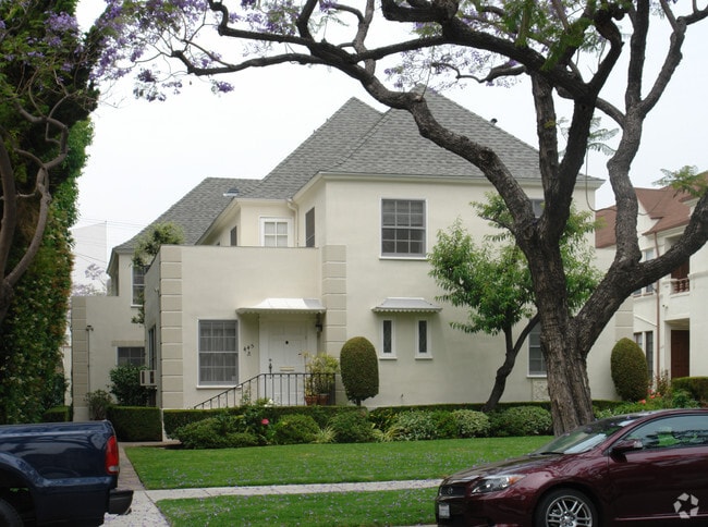 Building Photo - 445 N Oakhurst Dr