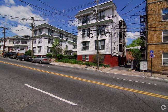 Building Photo - 1309-1315 Clinton Avenue