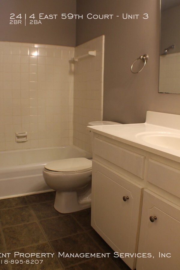Foto del edificio - 2 bedroom townhouse