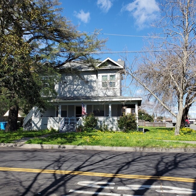 Foto del edificio - 309 N Adams St