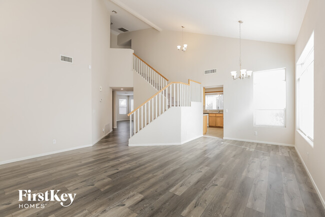 Building Photo - 8600 Danza Del Sol Dr