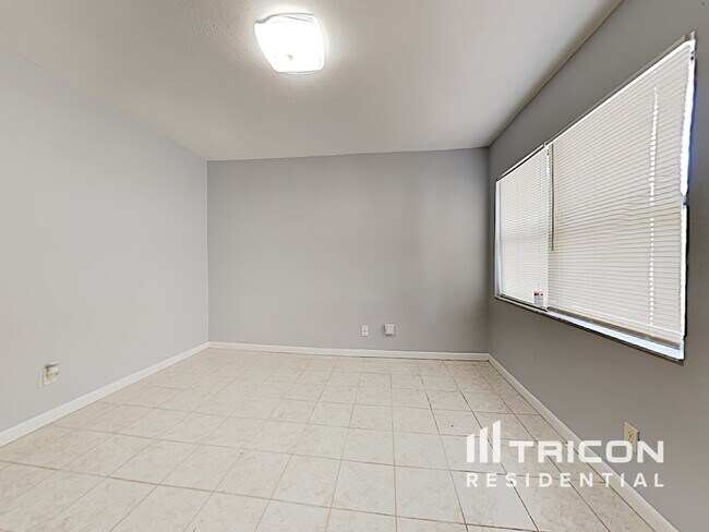 Building Photo - 6360 34th Avenue N St Petersburg FL
