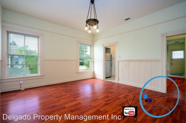 Building Photo - 2 br, 2 bath House - 205 West J Street