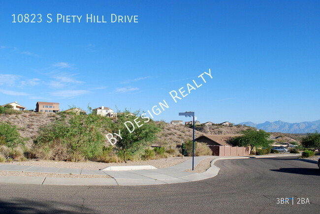 Building Photo - Rancho Del Lago 3 Bedroom 2 Bath + Den/Hom...