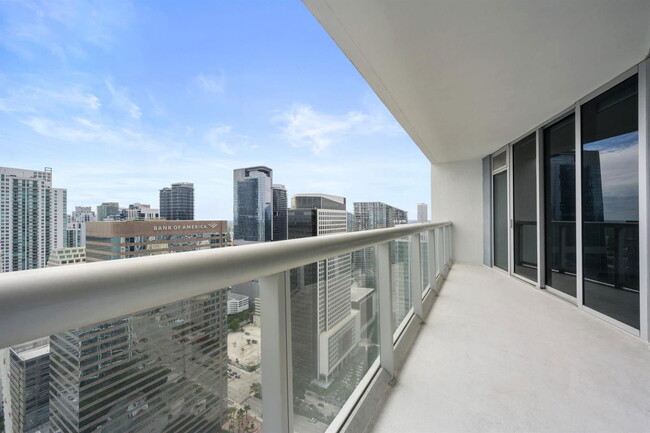 Foto del edificio - 495 Brickell Ave