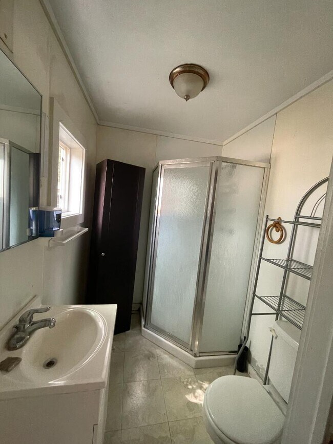 Foto del edificio - 211 W Elm Ave