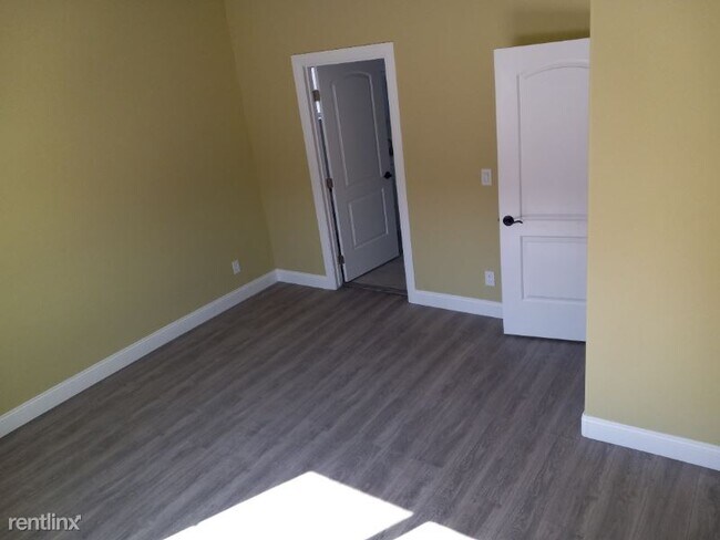 Building Photo - 3 br, 2 bath House - 10360 Jardine Ave