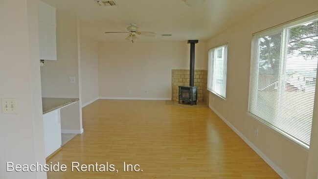 Foto del edificio - 2702 Santa Barbara Ave