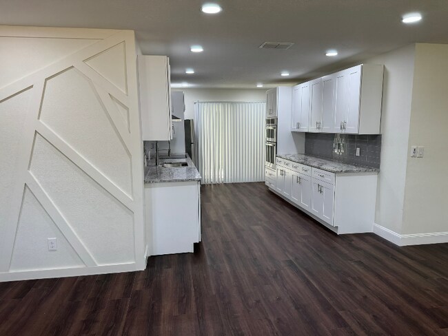 Foto del edificio - 4331 56th Ave Terrace E