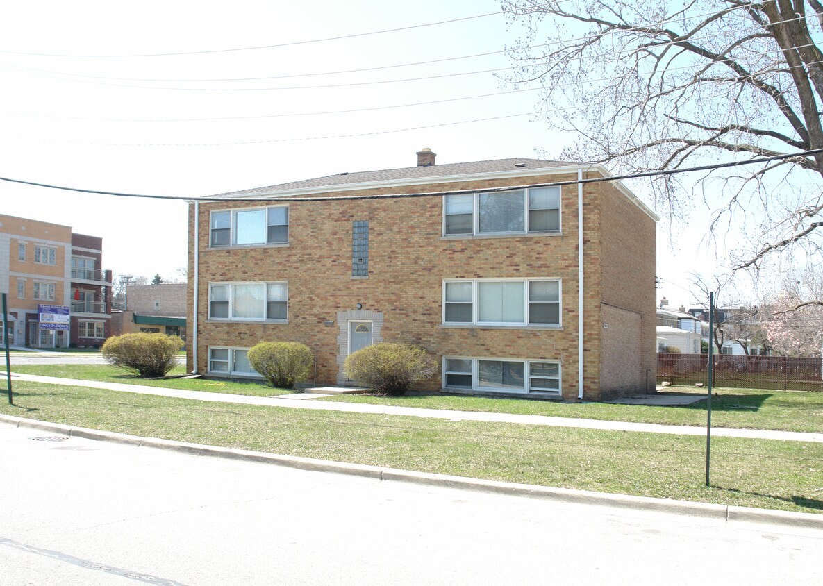Building Photo - 9102 W Grand Ave