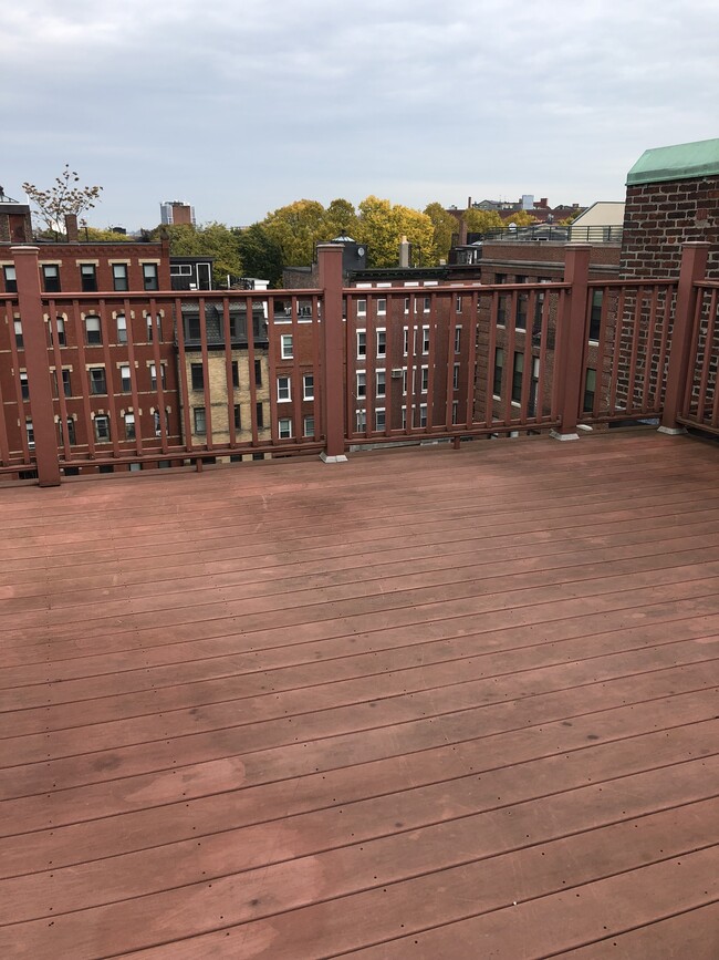Building Photo - 34 N Bennet St