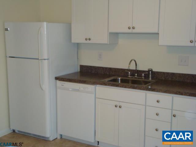 Building Photo - 2650 Gatewood Cir