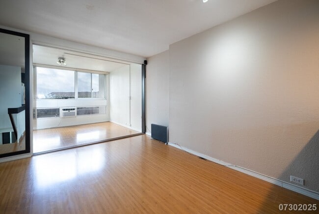 Foto del edificio - $2500.00 | 1BD/1BA Loft Style Condominium ...