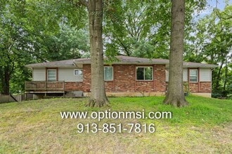 Building Photo - 345 S 73 Dr