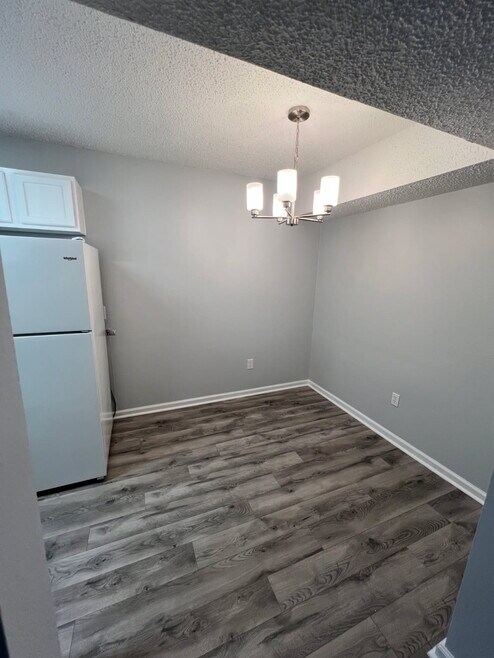 Dining - 6337 Quinn Dr