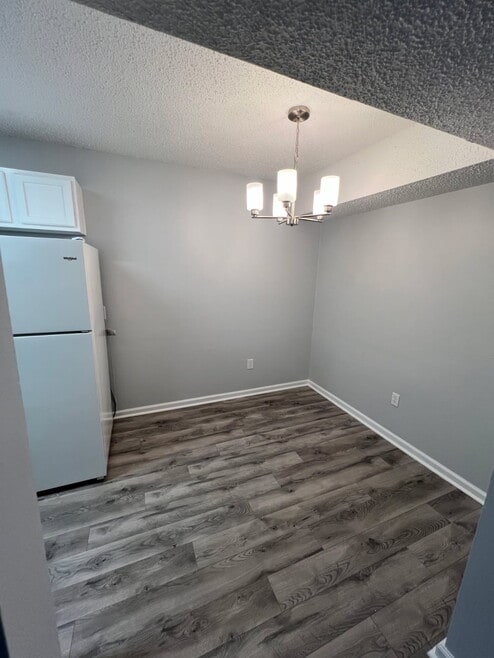 Dining - 6337 Quinn Dr