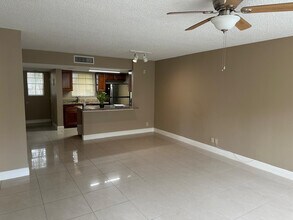 Building Photo - 6283 La Costa Dr