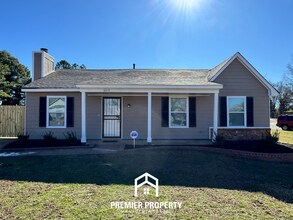 Building Photo - 6613 Nutall Oak Cove