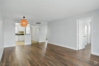 Building Photo - 170 Turtle Lake Ct