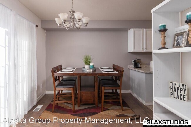 Foto del edificio - 3 br, 2.5 bath House - 6413 E. 10th Ave. #30