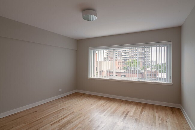 Building Photo - 3435 Rue Drummond
