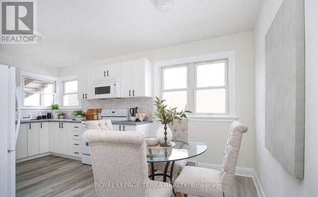 Photo du bâtiment - 779 Whitman Crescent