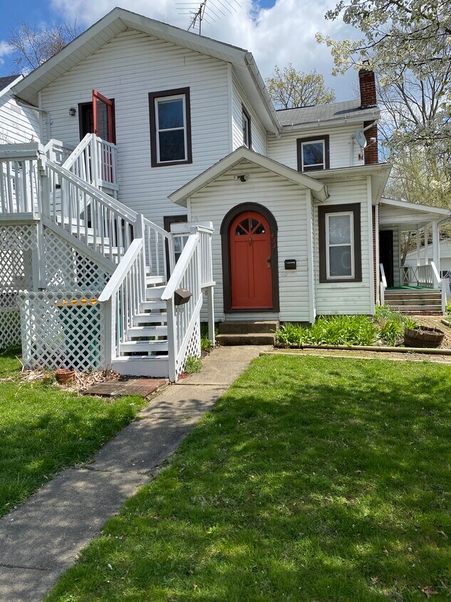 Frente - 433 Spink St.