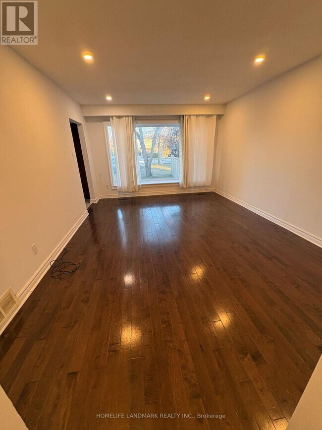 Photo du bâtiment - 1233 Fairdale Dr