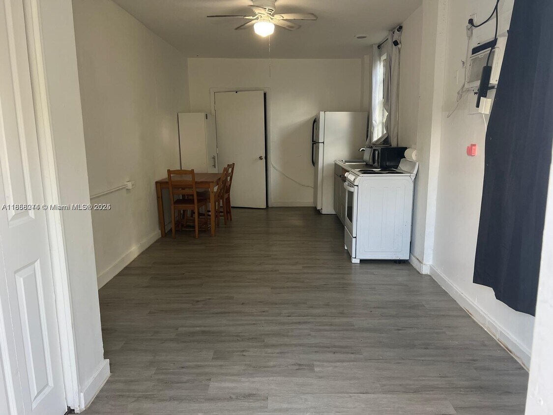 Foto principal - 2126 Arthur St
