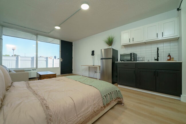 Building Photo - The Dels – Russellville