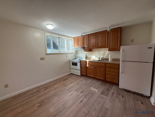 Foto del edificio - 4250 E Lake Rd