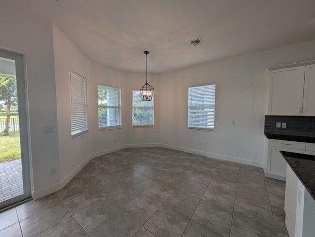 Foto del edificio - 4613 Citron Wy